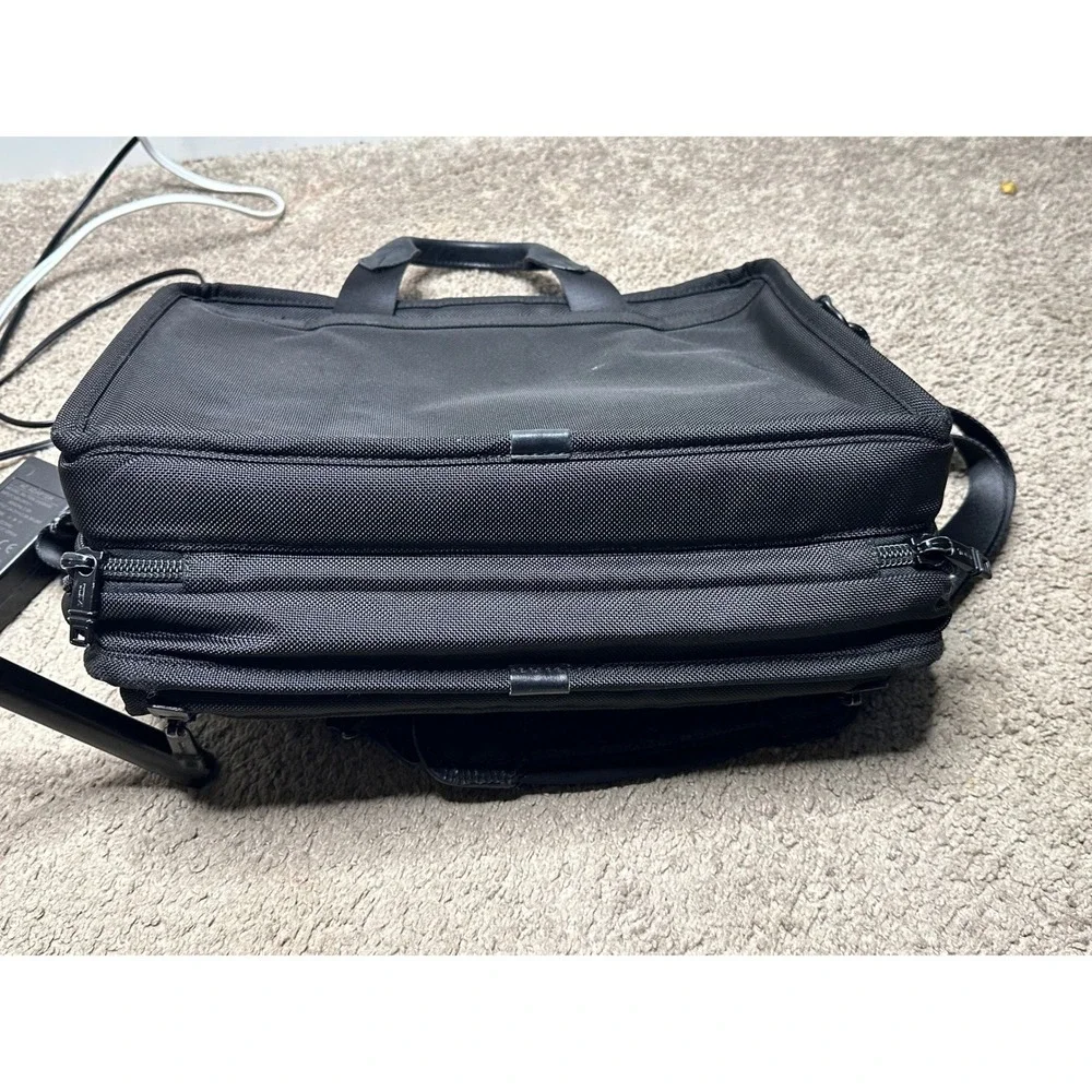 Tumi Black Ballistic Nylon Laptop Briefcase Messenger Bag‎ Business Travel